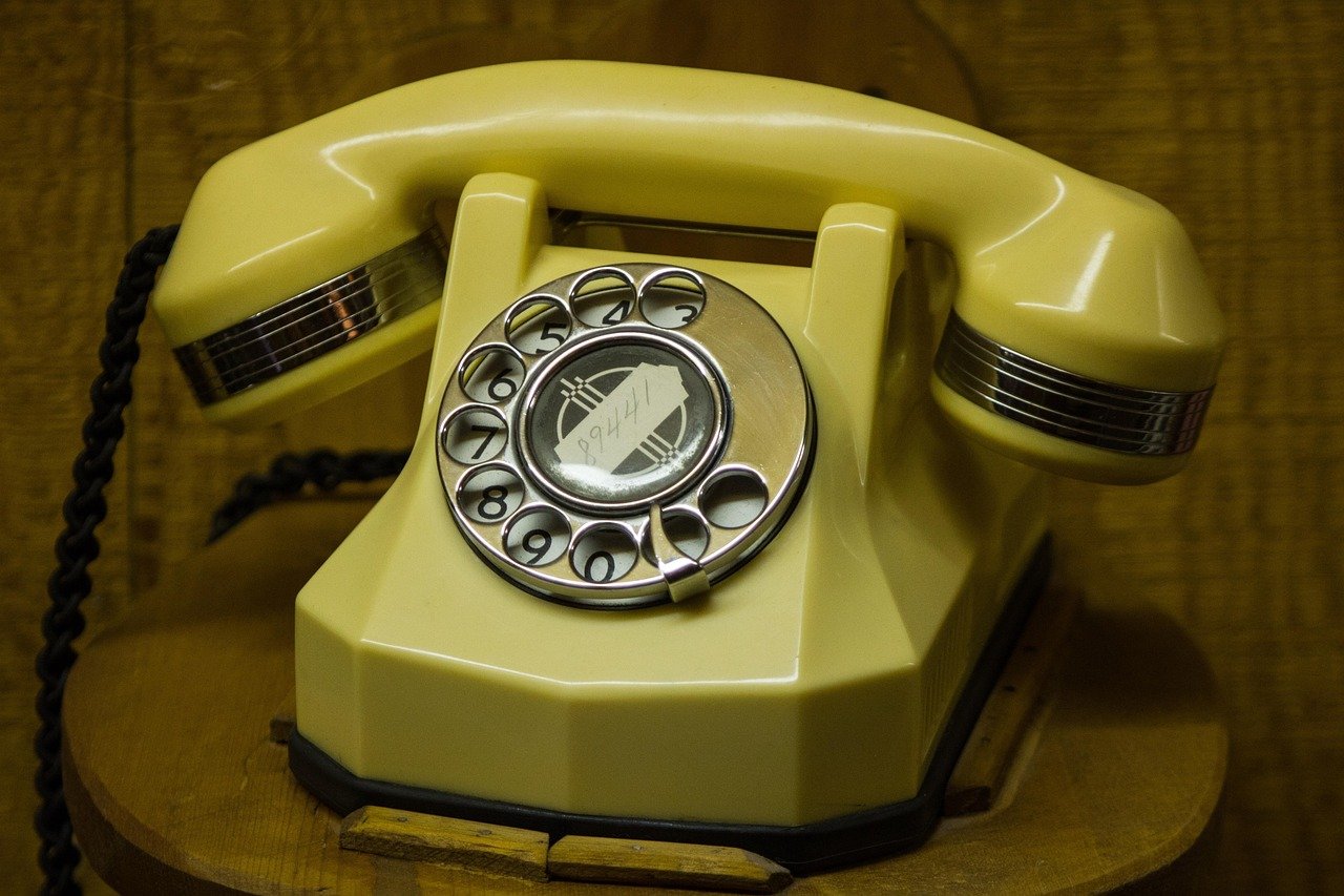 The Ring of a Rotary Phone Signals Connection (image credits: pixabay)
