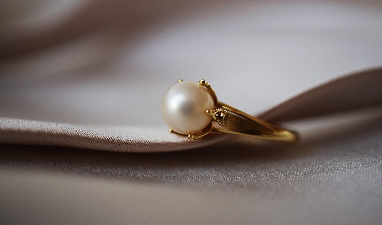 Kim Kardashian’s Pearl Catastrophe (image credits: pixabay)