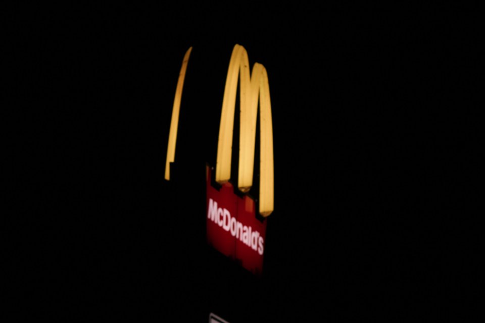 Mini-Stories Hidden in Every Commercial Break (image credits: stocksnap)