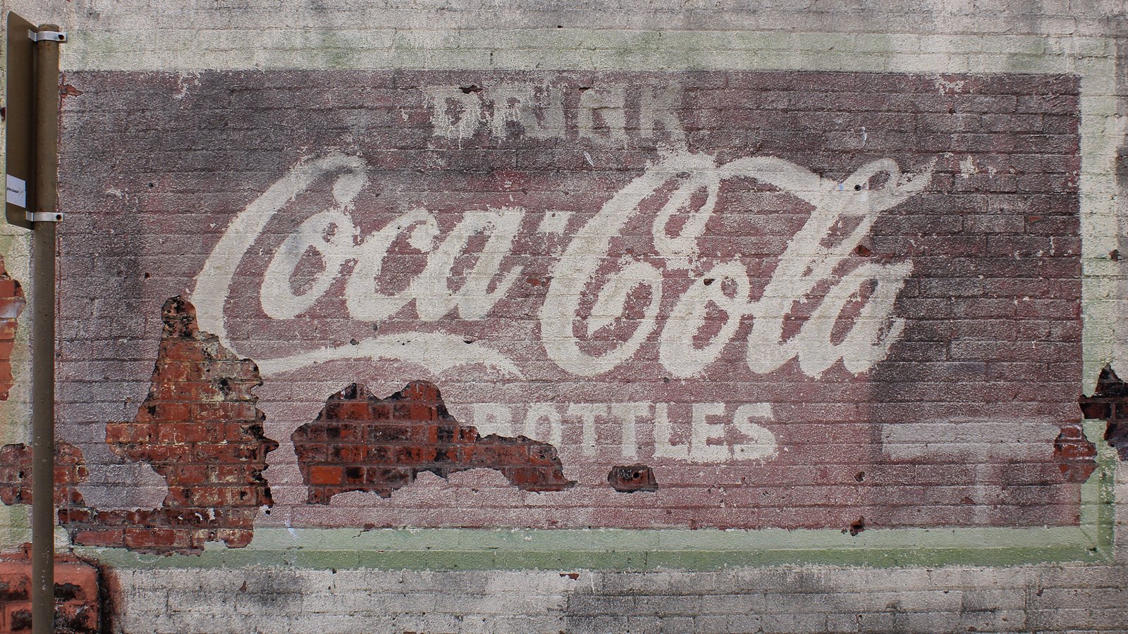 What Happens If You Rewatch a 1980s Commercial Block Today